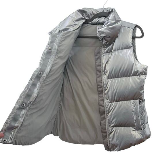 Athleta Silver Downtown Metallic Down Puffer Vest Silver Size M - Picture 10 of 13